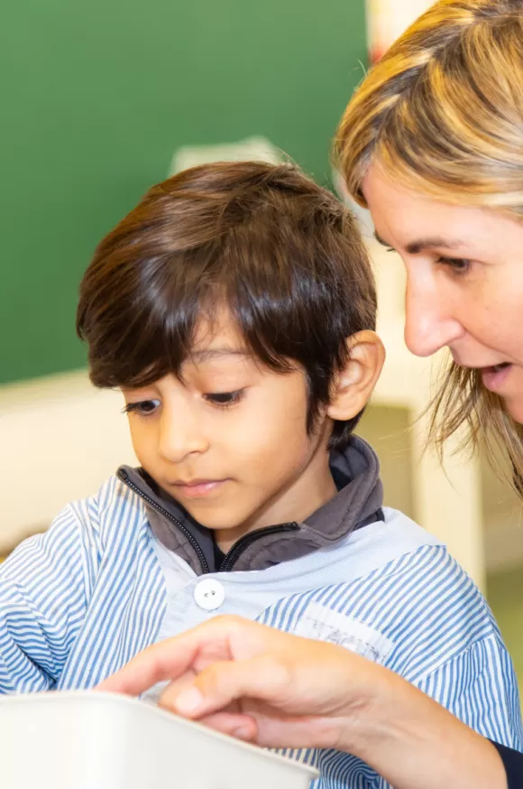 Alumne i docent de l'escola Jesuites Poble-sec