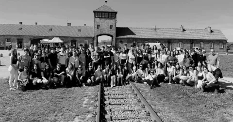 Alumnes de FJE a Auschwitz en l'experiència de sentit del programa Escenari Frontera