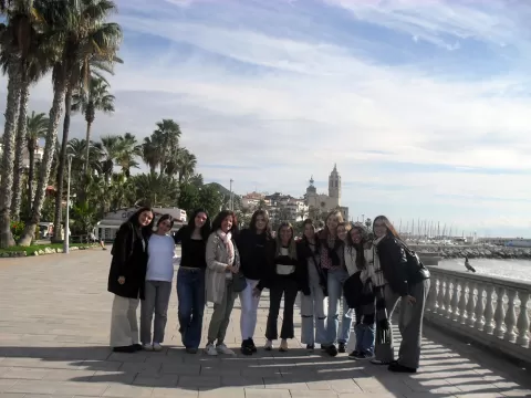 Alumnes de Batxillerat que cursen la matèria de Literatura Catalana exploren el modernisme