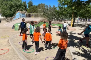 Cadena de favors, un projecte de pastoral sota el lema de les línies de força "Viure per amor. De Déu per als altres".