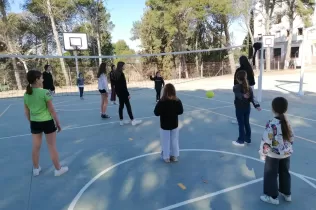 Cadena de favors, un projecte de pastoral sota el lema de les línies de força "Viure per amor. De Déu per als altres".