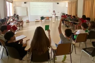 Alumnes de 1r ESO-NEI al al taller d'equitat menstrual "La meva regla, les meves regles"