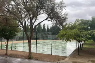 Obres i millores a Jesuïtes Lleida_Nova pista de futbol sala i handbol