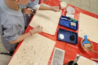 Alumnat de 3r de primària endinsat en el projecte "Amb ulls d'artista"