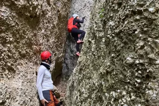 Sortida del grup CIM (Claver i Muntanya) als graus de la Morera de Montsant, als trams de Barrots i Carrasclet