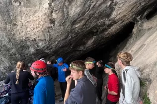 Sortida del grup CIM (Claver i Muntanya) a la Roca Regina, al congost de Terradets.