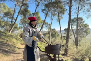 Escena del Pessebre Vivent al bosc del Claver, en la seva primera edició el 15 de desembre de 2024