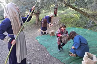 Escena del Pessebre Vivent al bosc del Claver, en la seva primera edició el 15 de desembre de 2024