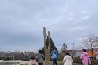 Visita de l'alumnat d'I5 al Parc Europa d'Almacelles en el marc del projecte "Escultura"